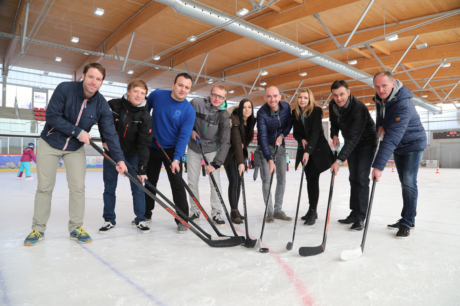 Team Referat Sport in der Eishalle Leoben