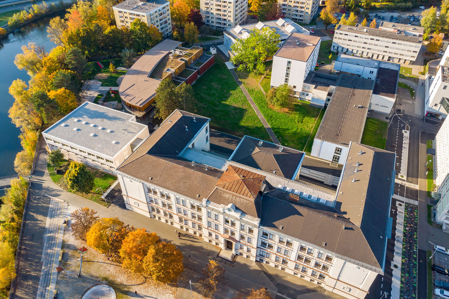 Luftbild Bildungszentrum Leoben-Innenstadt