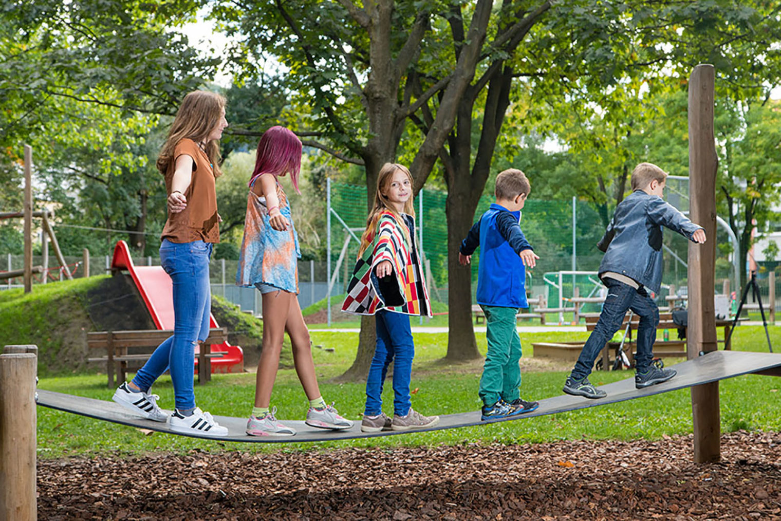 Kinder am Spielplatz LeobenJudendorf