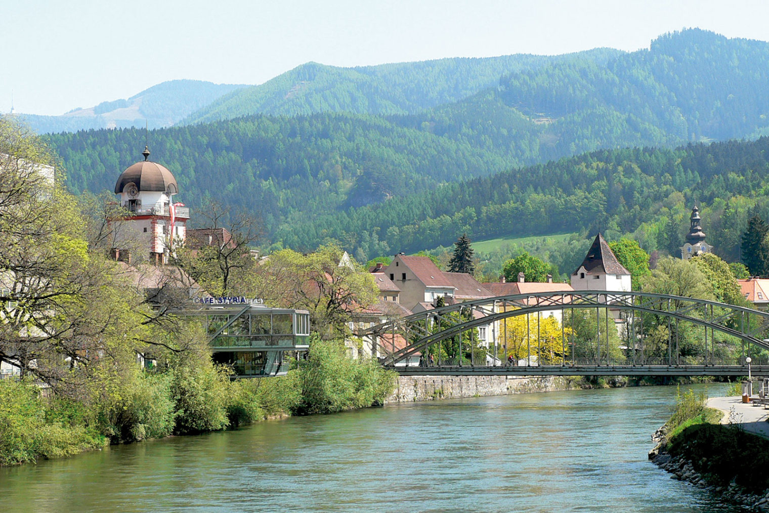 Mur, Schwammerlturm und Kai