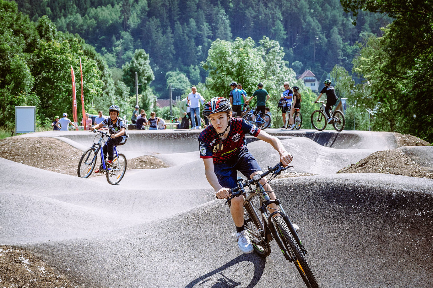 Radfahrer am Pumptrack Leoben