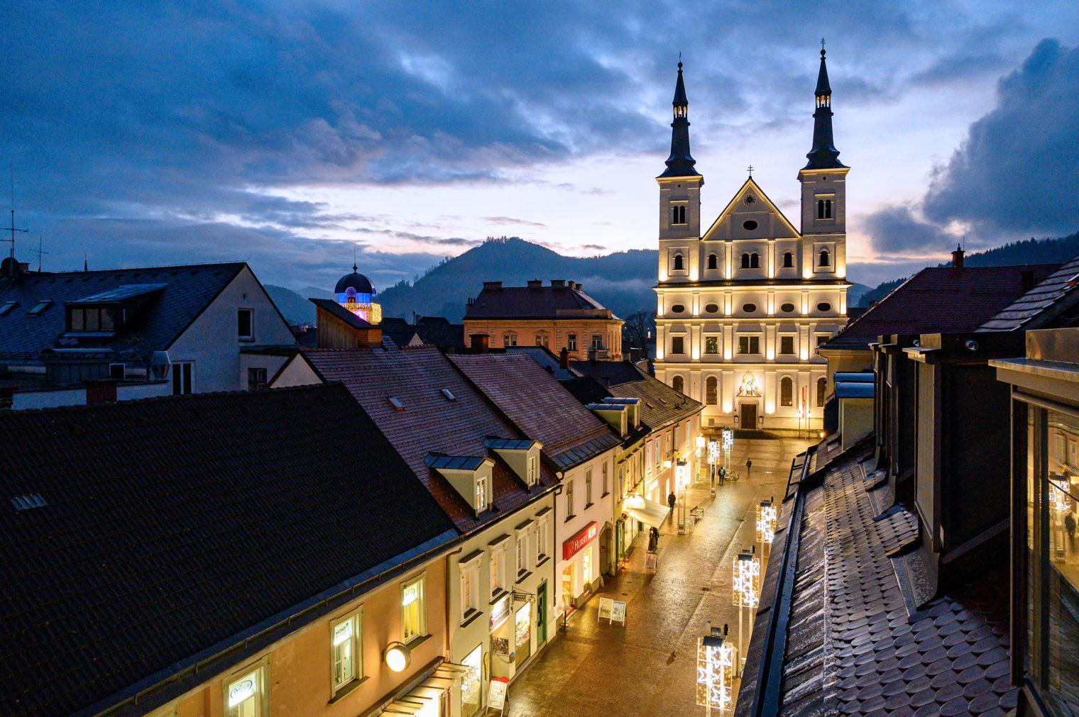 Stadtpfarrkirche St Xaver Leoben im Winter