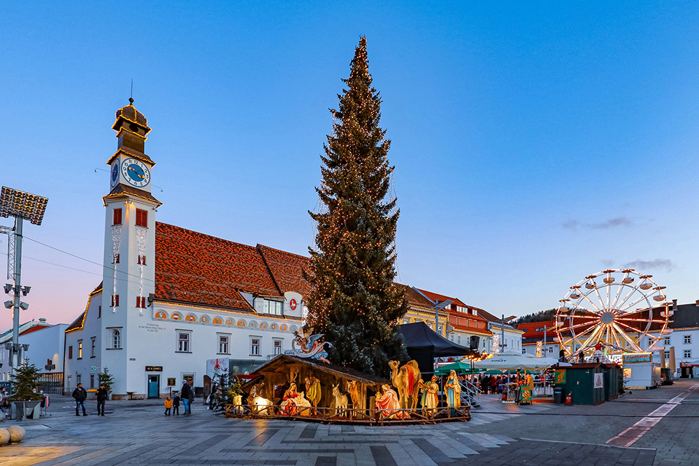 Der Weihnachtsbaum am Leobener Christkindlmarkt