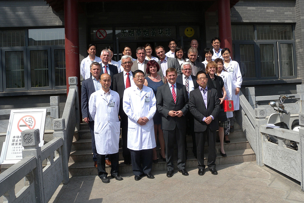 Group portrait of the delegation of Leoben in China 2014