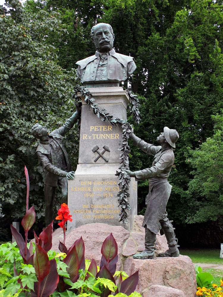 Peter Tunner Denkmal