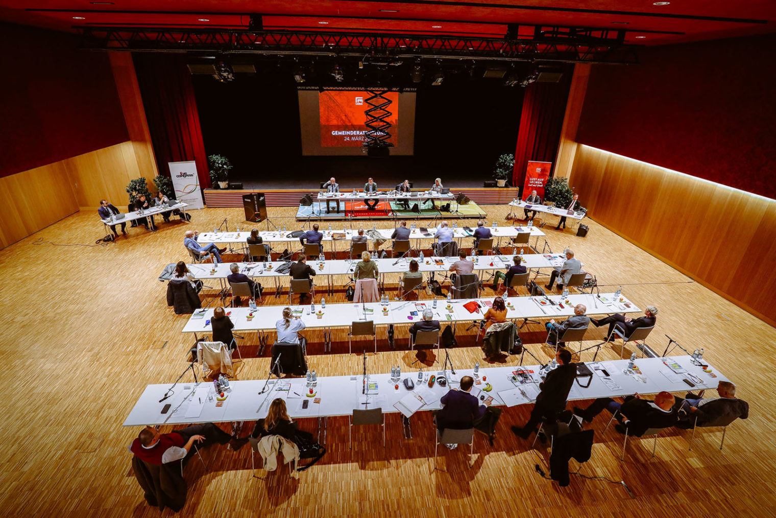 Gruppenbild Gemeinderatssitzung