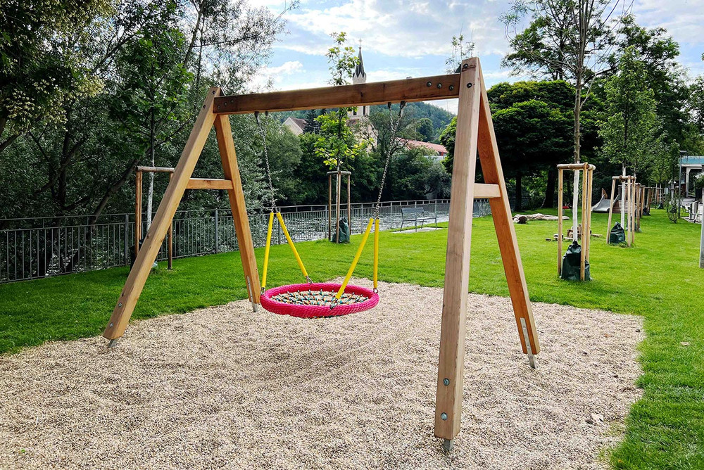 Swing at the Mareckkai playground