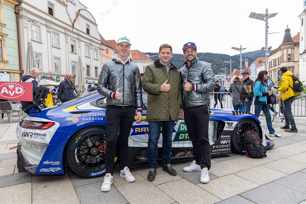 DTM-Fahrer mit Bürgermeister Wallner