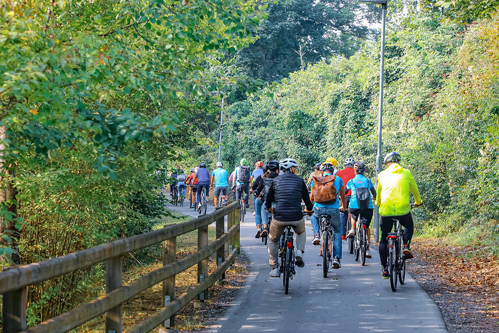 Menschen beim Radfahren