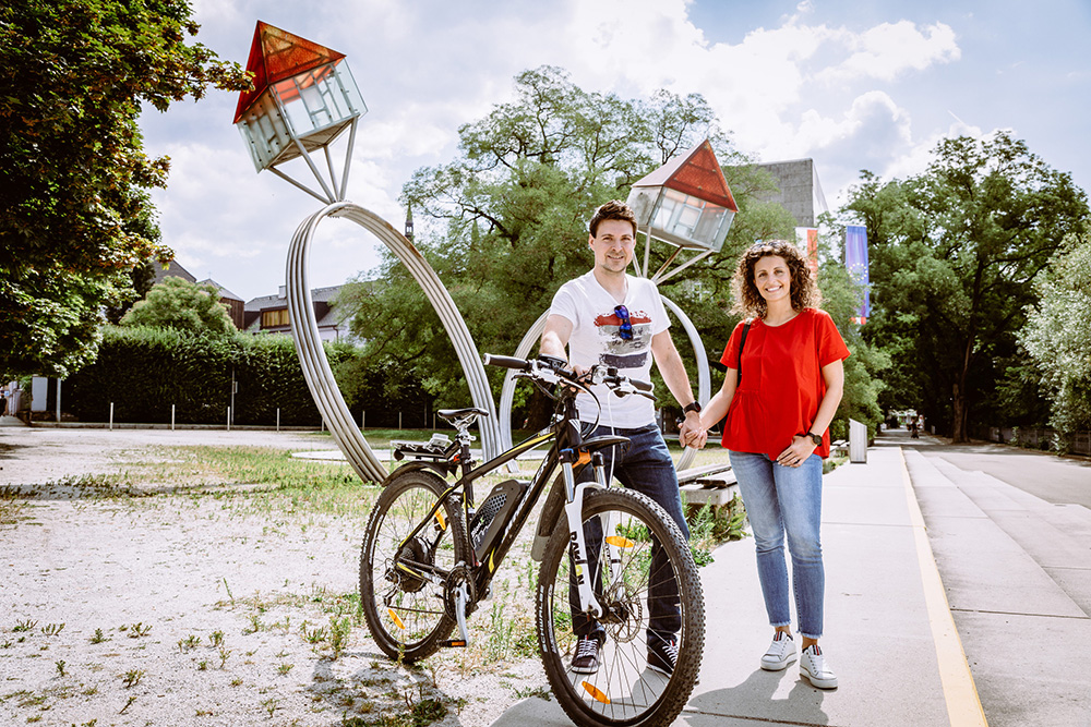 Radfahrer vor Oppenheimer Ringe