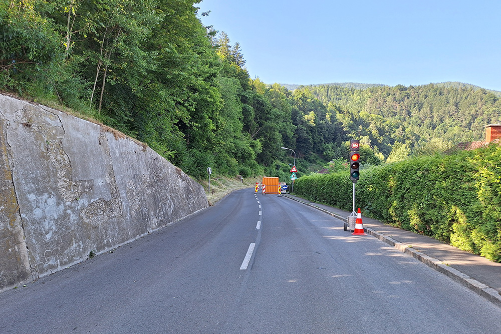 Blick auf die betroffene Straße L122