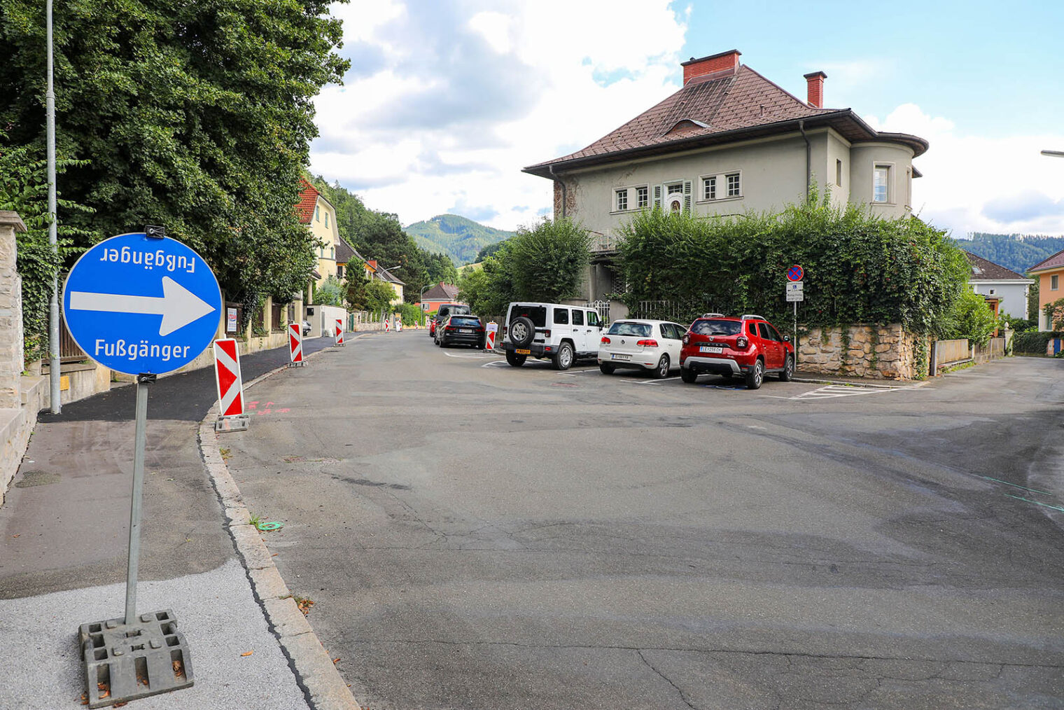 Schillerstraße mit Baustellenschild