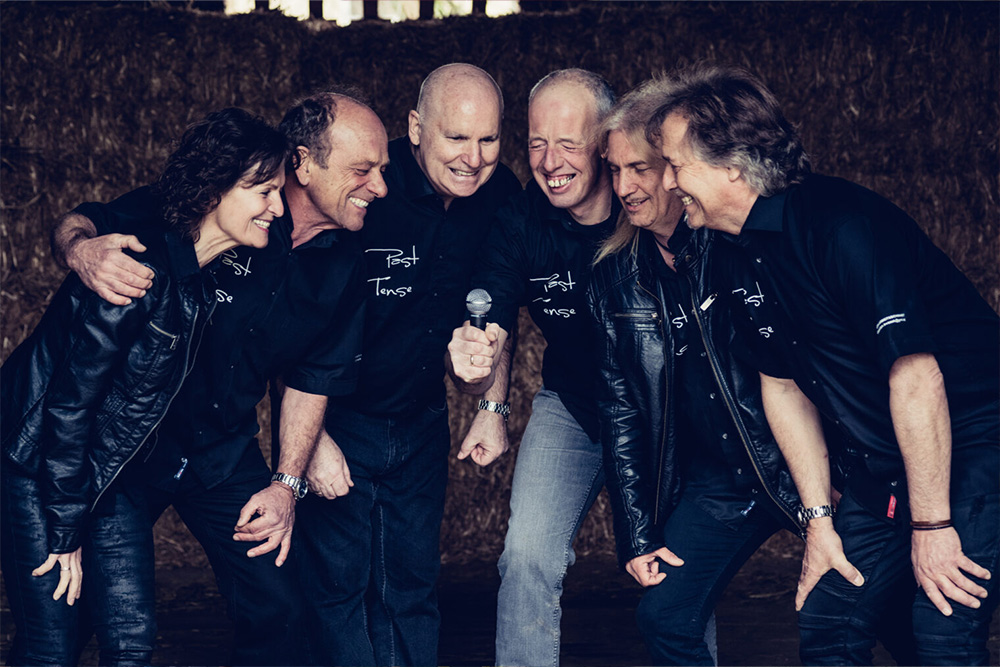 Musikgruppe Past Tense (1 Dame und 5 Herren)