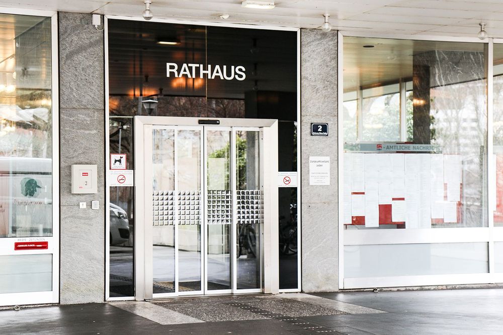 Eingang des Leobener Rathauses
