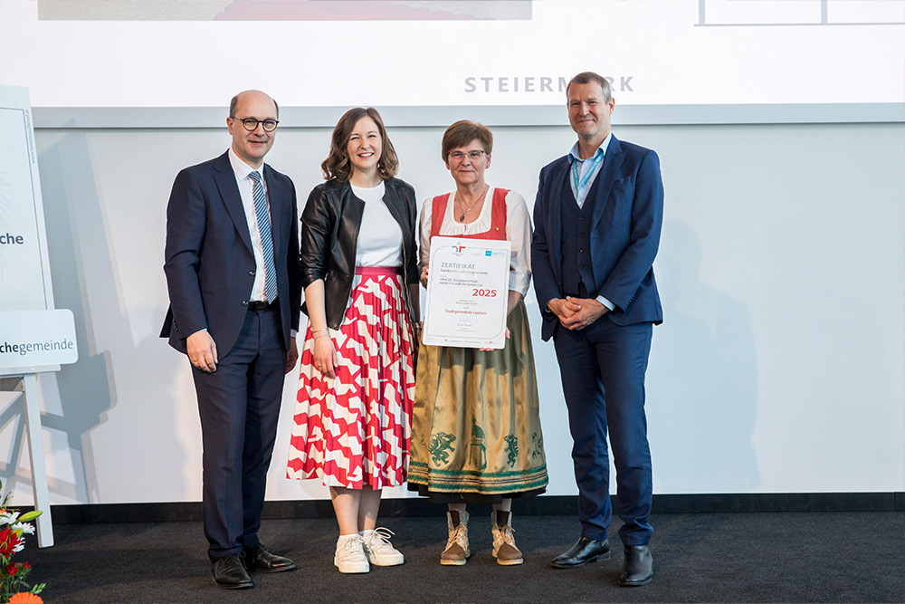 Gruppenbild mit Vize-Bürgermeisterin