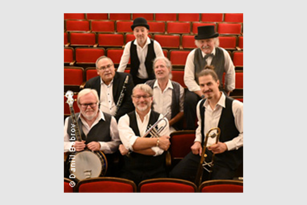 Gruppenbild der sieben Herren der Very Old Stoariegler Dixielandband