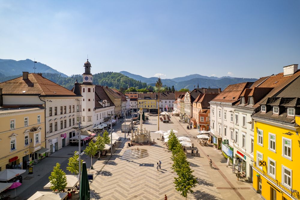 Der Hauptplatz von Leoben von oben