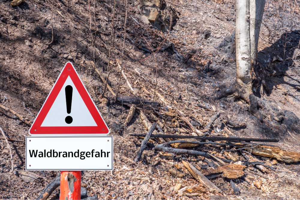 Hinweisschild für Waldbrandgefahr